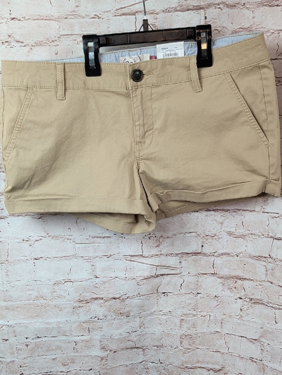 SO Pants - SO Short Shorts Khaki Casual Size 11 NWT